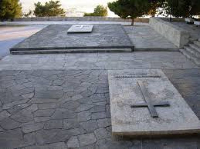 M&nu;ή&mu;&eta; &Epsilon;&lambda;&epsilon;&upsilon;&theta;έ&rho;&iota;&omicron;&upsilon; &kappa;&alpha;&iota; &Sigma;&omicron;&phi;&omicron;&kappa;&lambda;ή &Beta;&epsilon;&nu;&iota;&zeta;έ&lambda;&omicron;&upsilon;