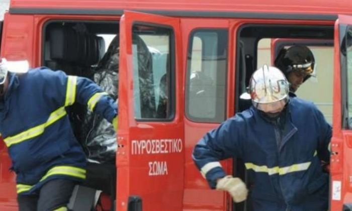 &Epsilon;&rho;&gamma;ά&tau;&eta;&sigmaf; έ&pi;&epsilon;&sigma;&epsilon; &sigma;&epsilon; &phi;&rho;&epsilon;ά&tau;&iota;&omicron; &omicron;&iota;&kappa;&omicron;&delta;&omicron;&mu;ή&sigmaf; &sigma;&tau;&alpha; &Chi;&alpha;&nu;&iota;ά