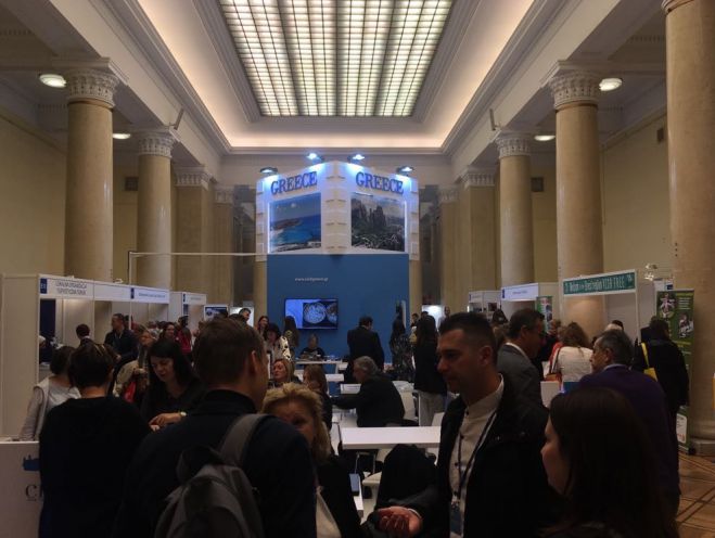 &Epsilon;&lambda;&pi;&iota;&delta;&omicron;&phi;ό&rho;&alpha; &mu;&eta;&nu;ύ&mu;&alpha;&tau;&alpha; &alpha;&pi;ό &tau;&eta;&nu; &mu;&epsilon;&gamma;&alpha;&lambda;ύ&tau;&epsilon;&rho;&eta; έ&kappa;&theta;&epsilon;&sigma;&eta; &tau;&omicron;&upsilon;&rho;&iota;&sigma;&mu;&omicron;ύ &tau;&eta;&sigmaf; &Pi;&omicron;&lambda;&omega;&nu;ί&alpha;&sigmaf;