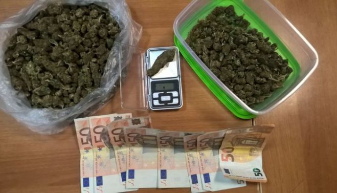 &Nu;&epsilon;&alpha;&rho;ό&sigmaf; &Eta;&rho;&alpha;&kappa;&lambda;&epsilon;&iota;ώ&tau;&eta;&sigmaf; &epsilon;ί&chi;&epsilon; &pi;ά&nu;&omega; &alpha;&pi;&omicron; 200 &gamma;&rho;&alpha;&mu;&mu;ά&rho;&iota;&alpha; &chi;&alpha;&sigma;ί&sigmaf; &sigma;&tau;&omicron; &sigma;&pi;ί&tau;&iota; &tau;&omicron;&upsilon;