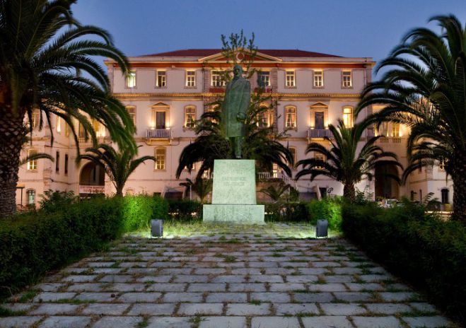 Εκρίθηκε αρχιτεκτονική μελέτη για την ανάπλαση της πλατείας Δικαστηρίων